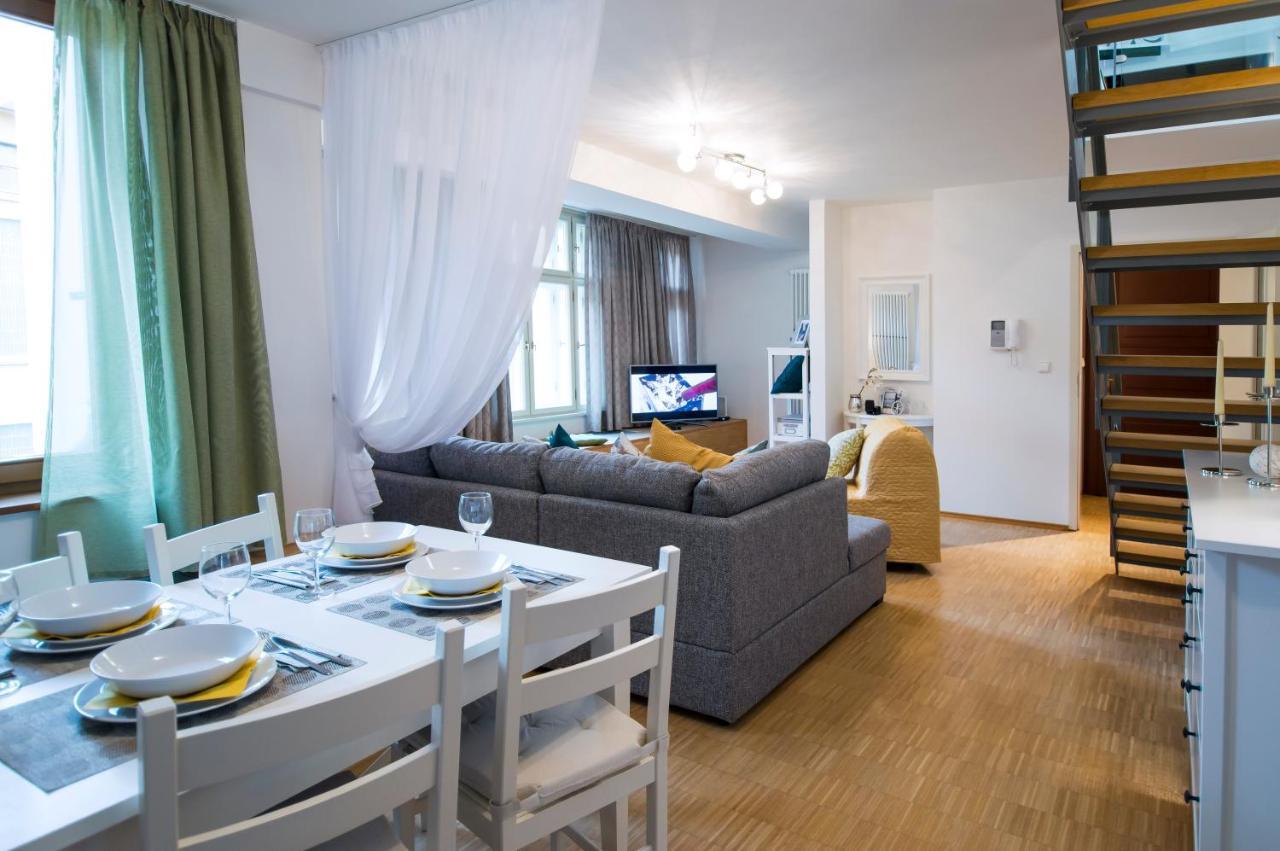Modern Apartment Charvatova Prague Luaran gambar