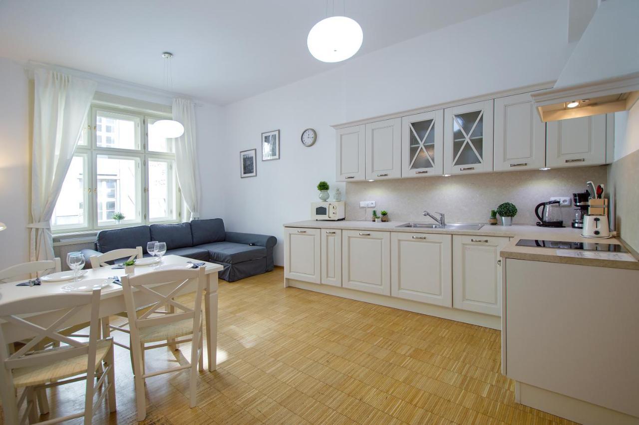 Modern Apartment Charvatova Prague Luaran gambar